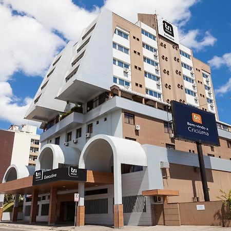 Tri Hotel Executive Criciuma Exterior photo