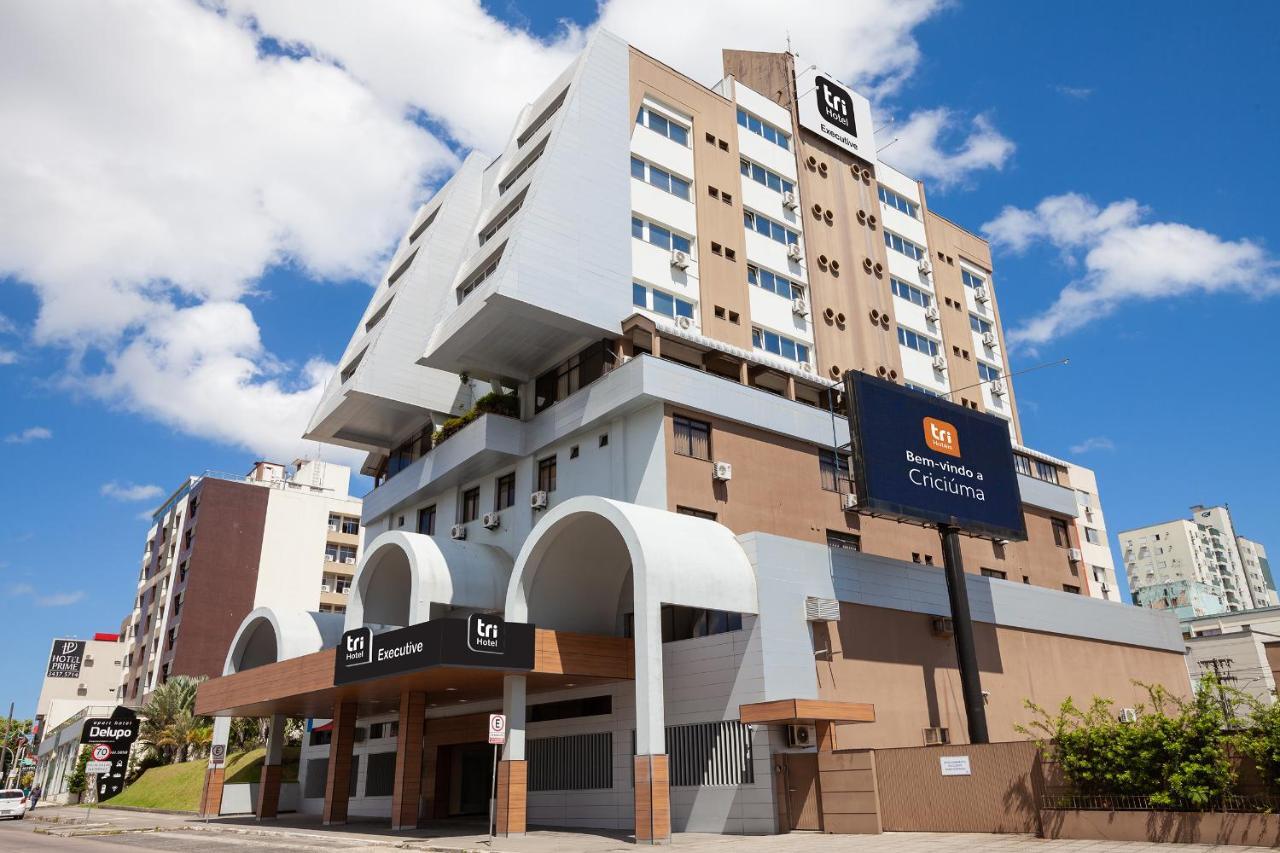Tri Hotel Executive Criciuma Exterior photo